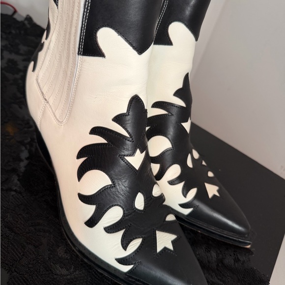 Dolce Vita Shoes - Dolce Vita Black and White western country cowboy Ankle Boots